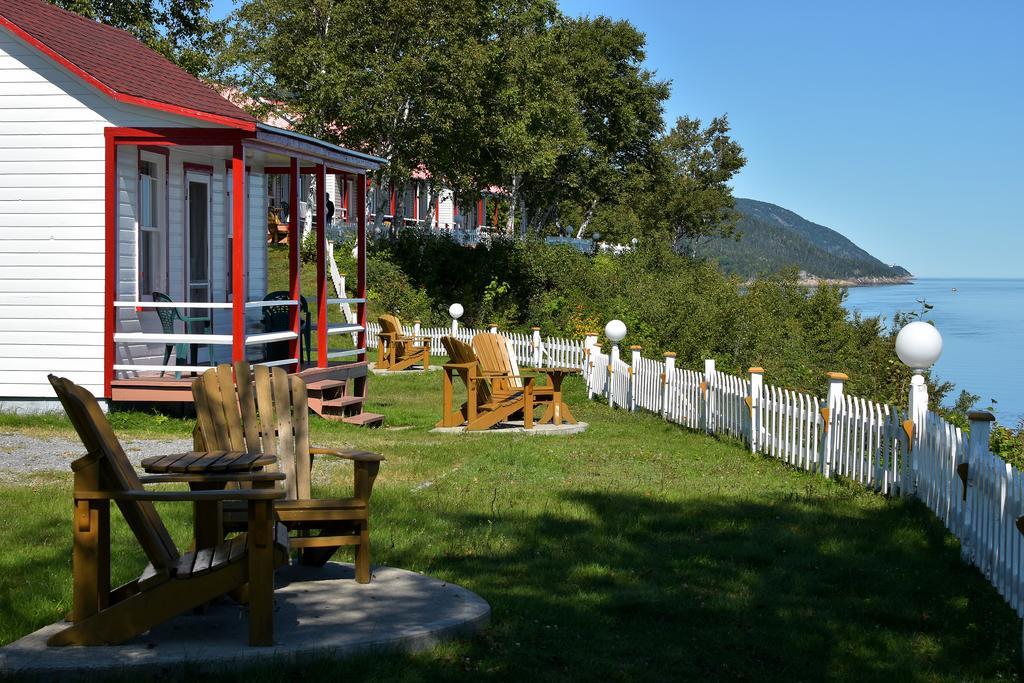 Saint-Siméon Motel Et Chalets Bo-Fleuve Evangeline المظهر الخارجي الصورة
