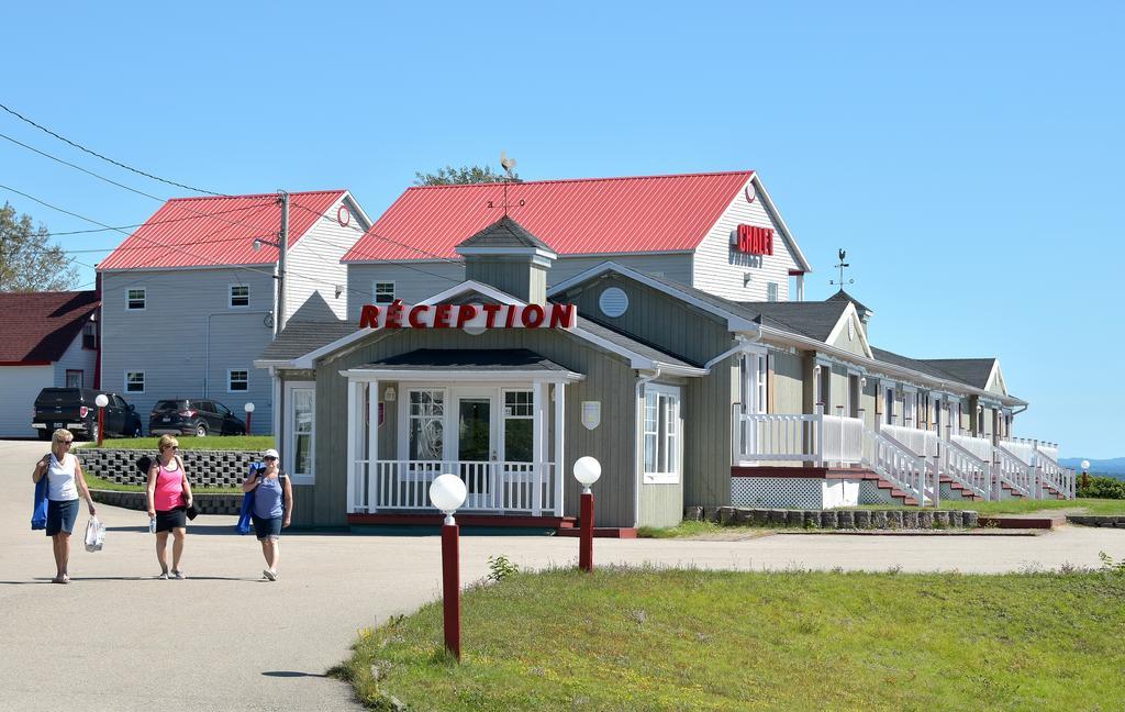 Saint-Siméon Motel Et Chalets Bo-Fleuve Evangeline المظهر الخارجي الصورة