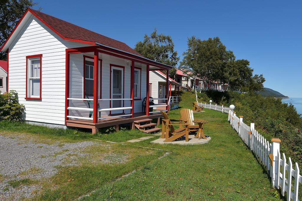 Saint-Siméon Motel Et Chalets Bo-Fleuve Evangeline المظهر الخارجي الصورة