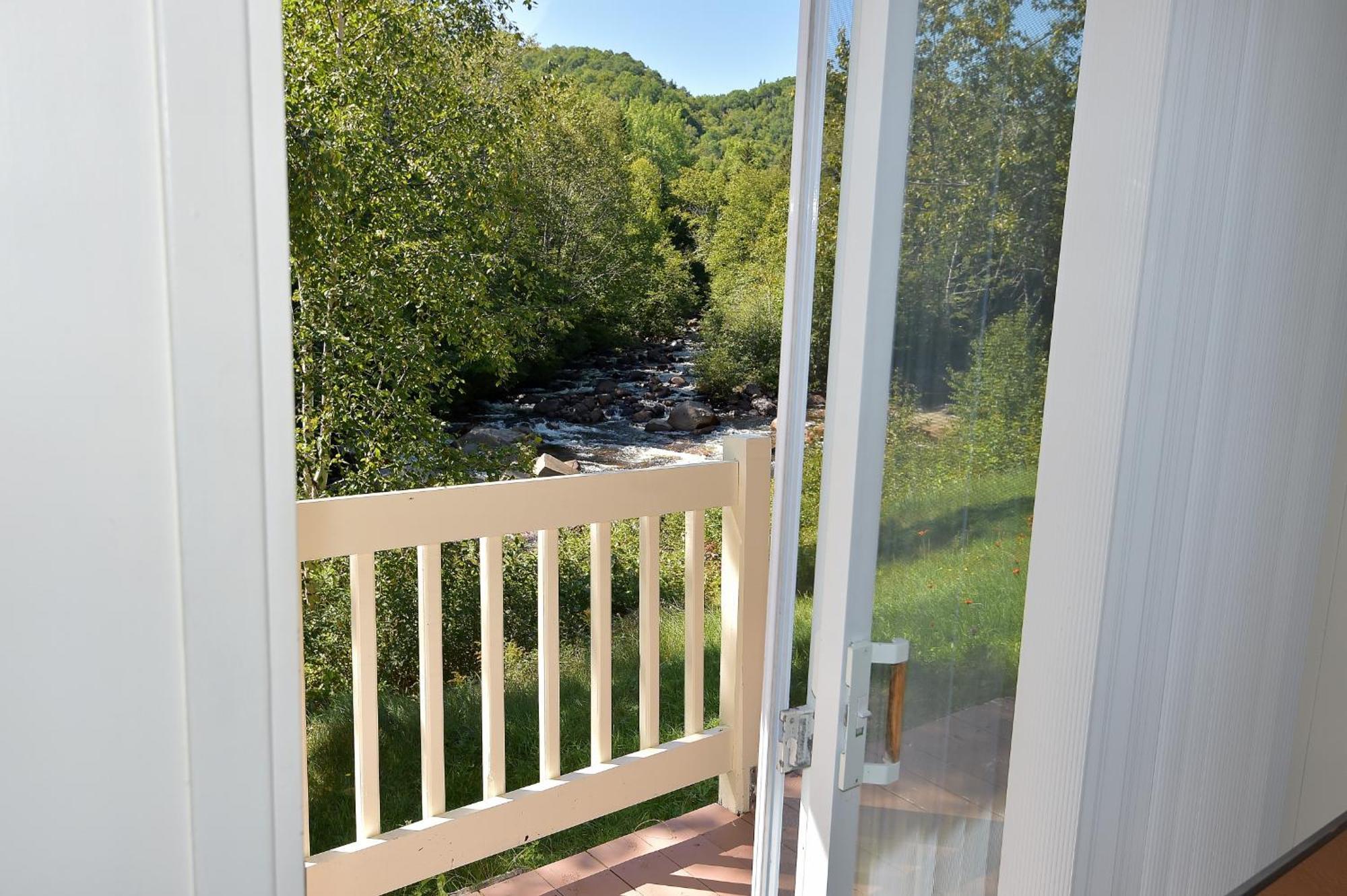 Saint-Siméon Motel Et Chalets Bo-Fleuve Evangeline الغرفة الصورة