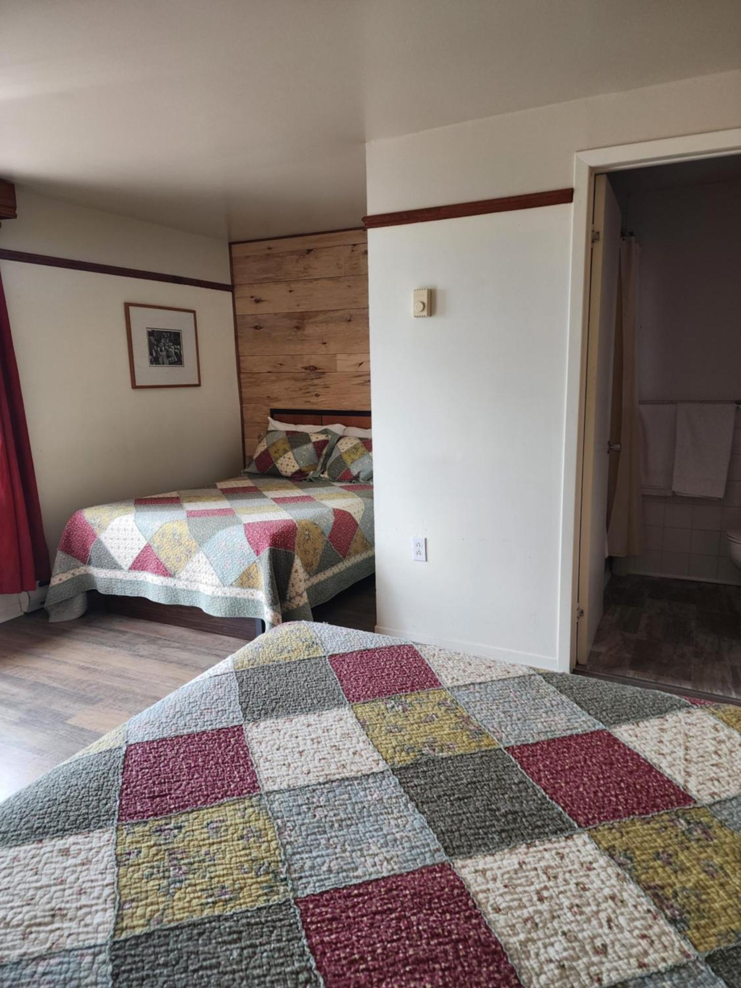 Saint-Siméon Motel Et Chalets Bo-Fleuve Evangeline المظهر الخارجي الصورة