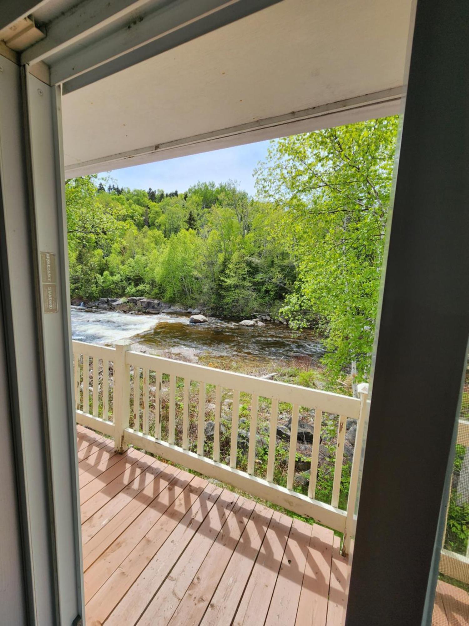 Saint-Siméon Motel Et Chalets Bo-Fleuve Evangeline المظهر الخارجي الصورة