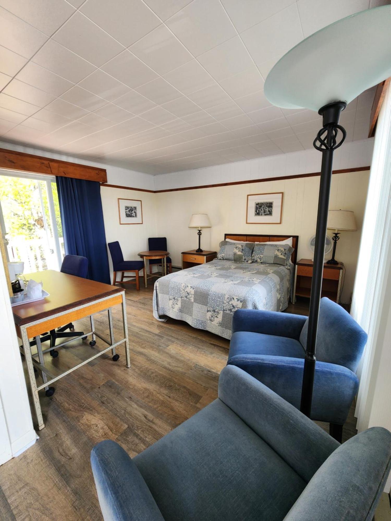Saint-Siméon Motel Et Chalets Bo-Fleuve Evangeline المظهر الخارجي الصورة