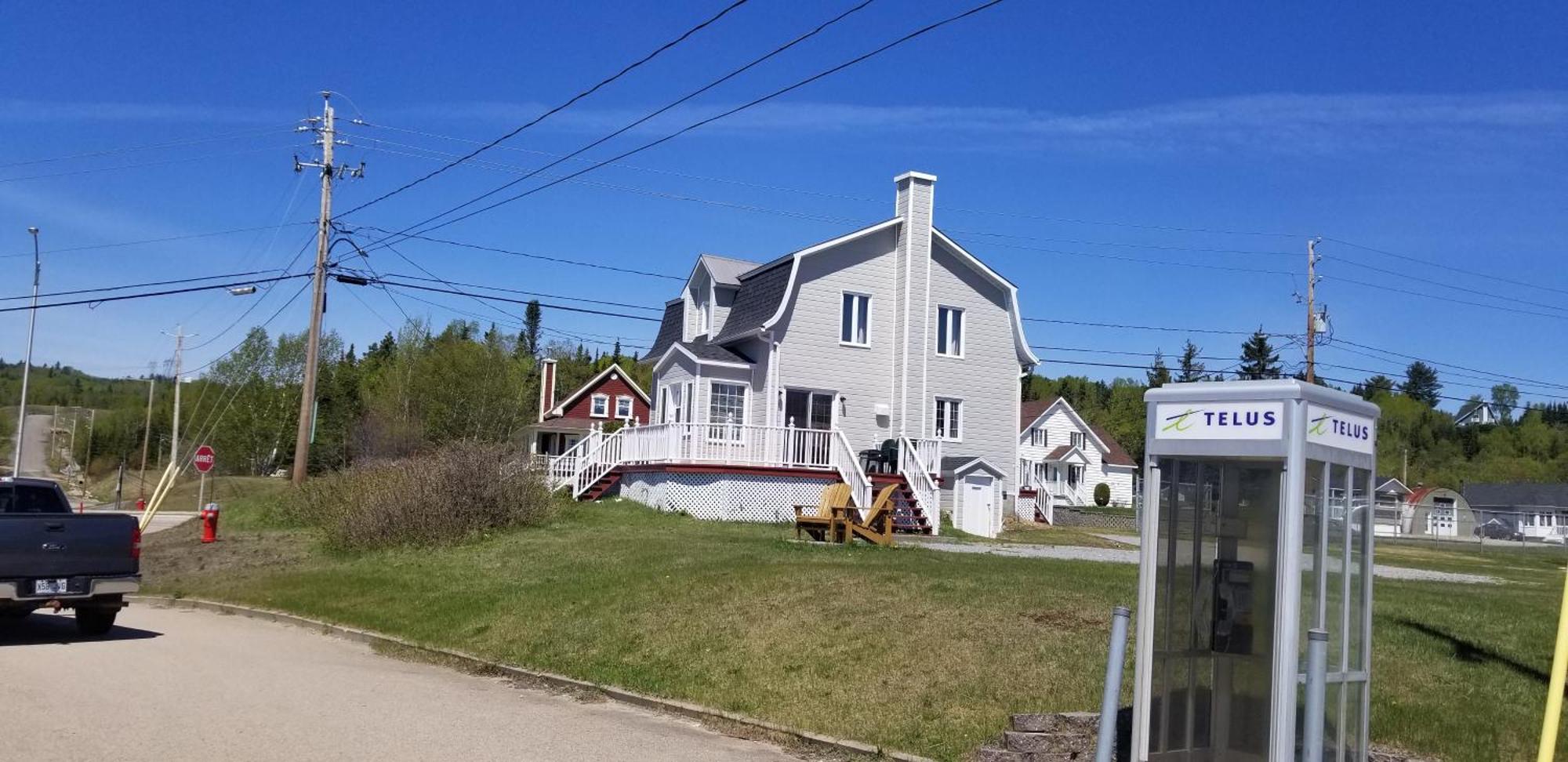 Saint-Siméon Motel Et Chalets Bo-Fleuve Evangeline المظهر الخارجي الصورة