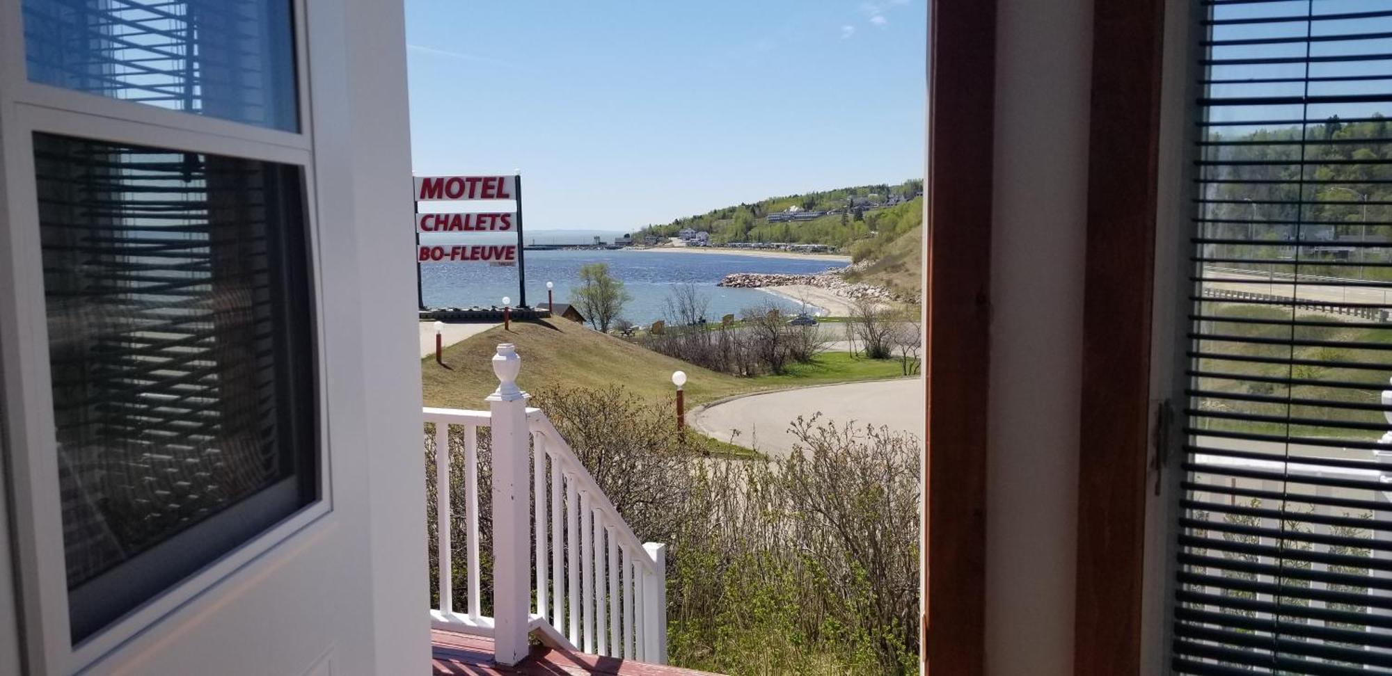 Saint-Siméon Motel Et Chalets Bo-Fleuve Evangeline المظهر الخارجي الصورة
